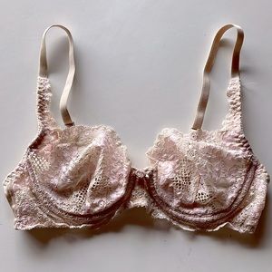 Victoria’s Secret Lace Bra Nude and Baby Pink 36B Tag Removed